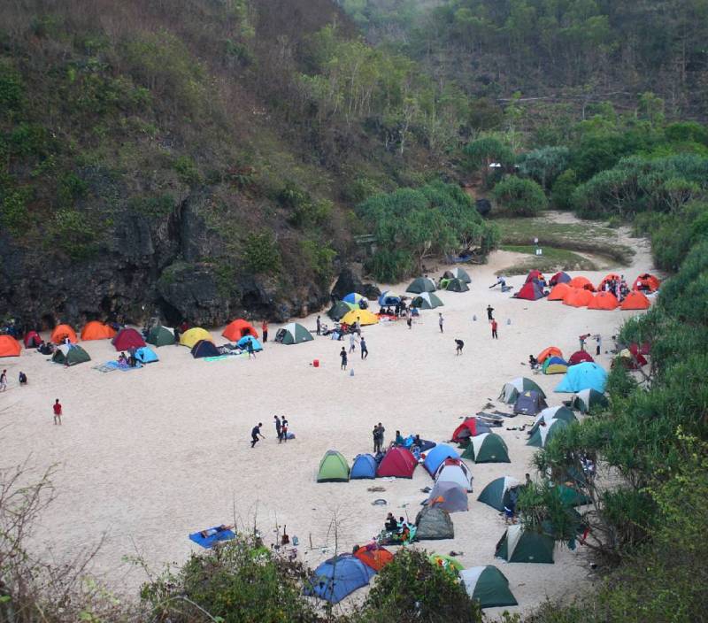 Camping di Pantai Greweng