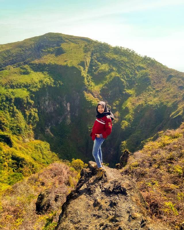 Puncak Gunung Lemongan