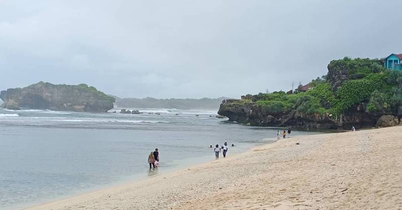 View Pantai Sundak