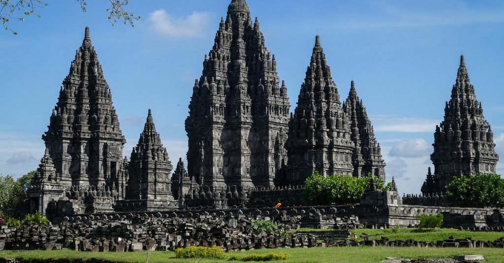 kemegahan candi prambanan