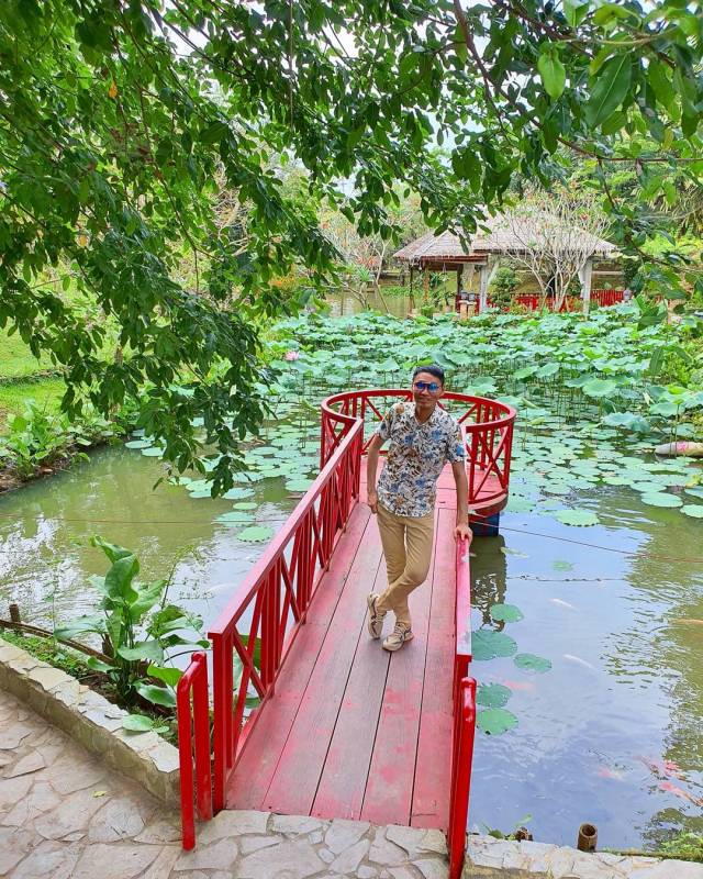 Danau The Le Hu Garden