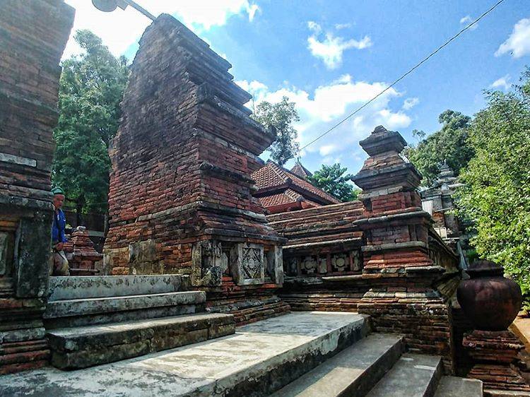 Gerbang makam raja di Imogiri sumber ig @donyrivai