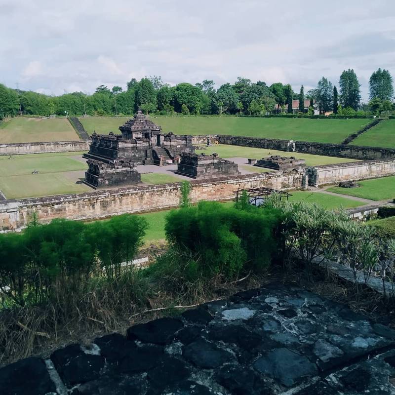 Pemandangan Candi Sambisari