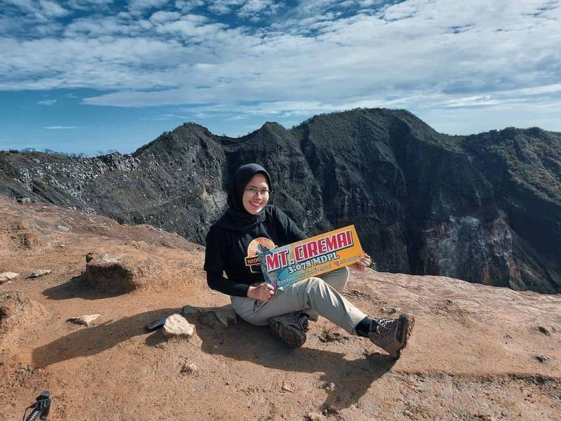 Puncak Gunung Ciremai by @ajmadventure