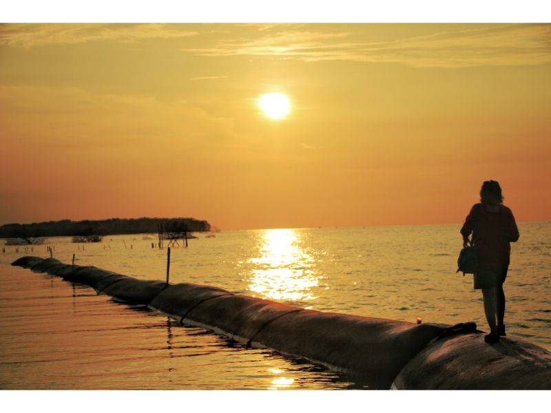 Senja di Pantai Muara Gembong