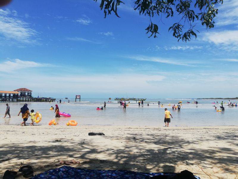 Bermain ke Pantai Bandengan by Gmap