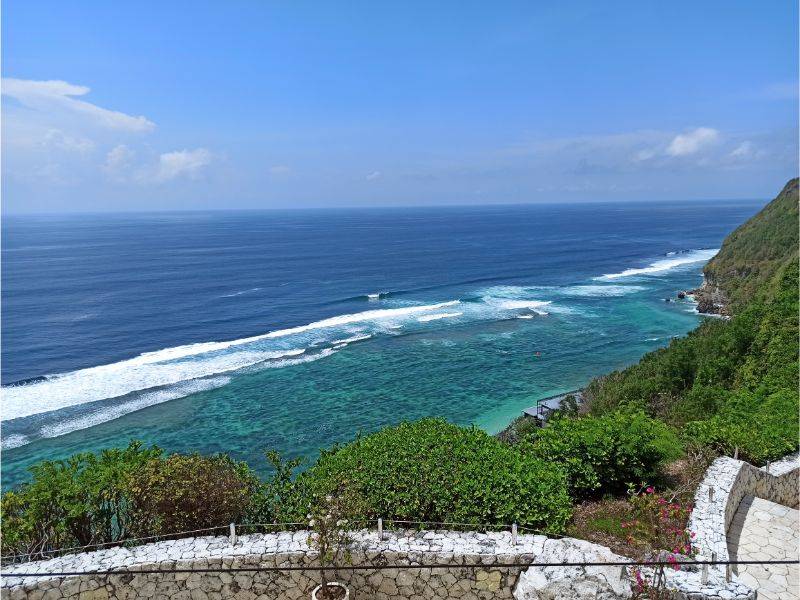 Keindahan Pantai Karma Kandara by Gmap