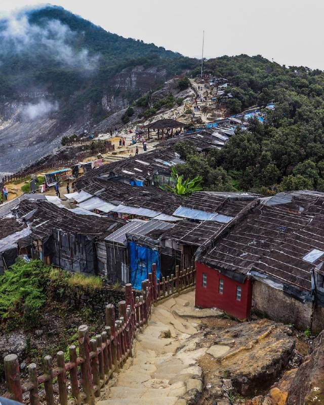 Menuju Wisata Tangkuban Perahu By @travelraysg