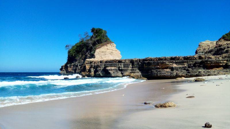 Pantai Pathok Gebang foto via Gmap.