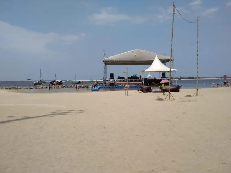 Pasir Putih Pantai Ancol.