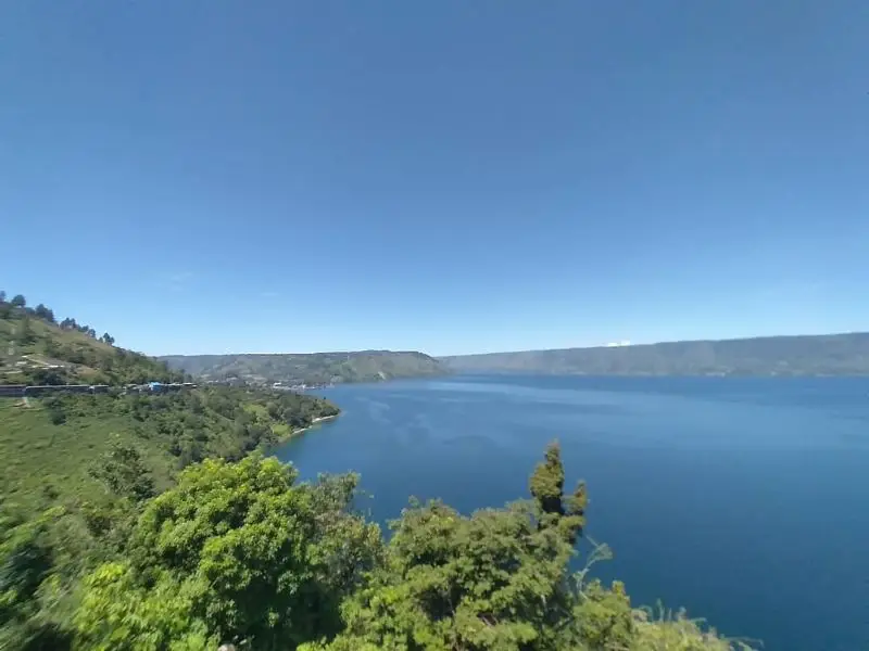 Pemandangan Danau Toba foto by @galih.p.wibowo.