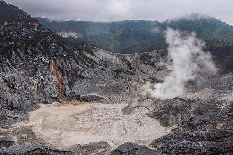 Tangkuban Perahu By @wisatatangkubanperahu