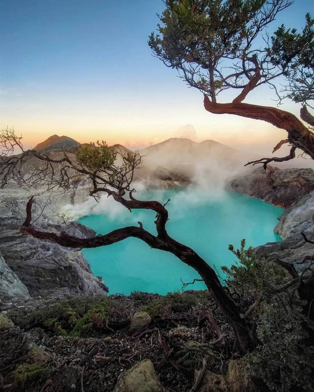 Kawah Ijen By @wahyu te.es