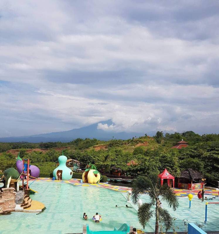 Keindahan Jembar Waterpark By @aboutindramayu