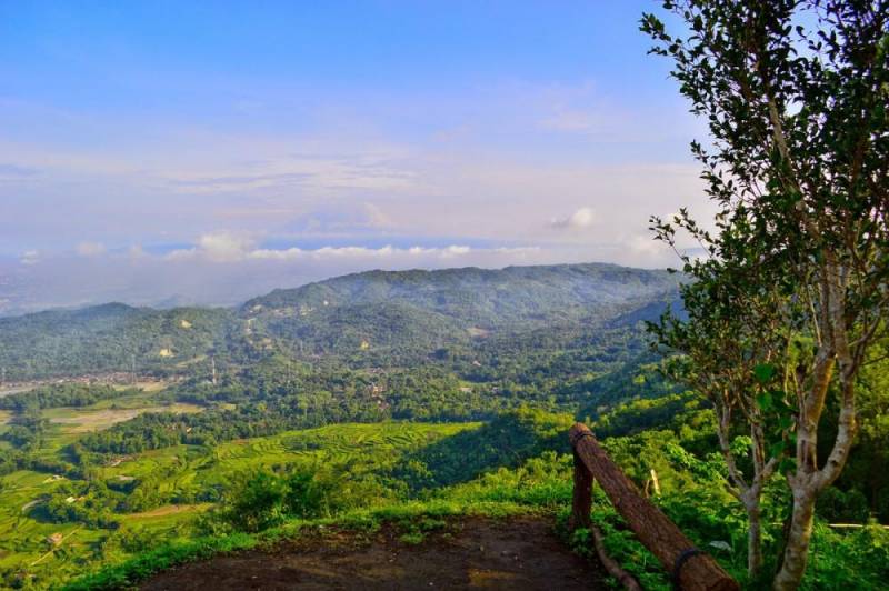 Rute menuju Puncak Becici