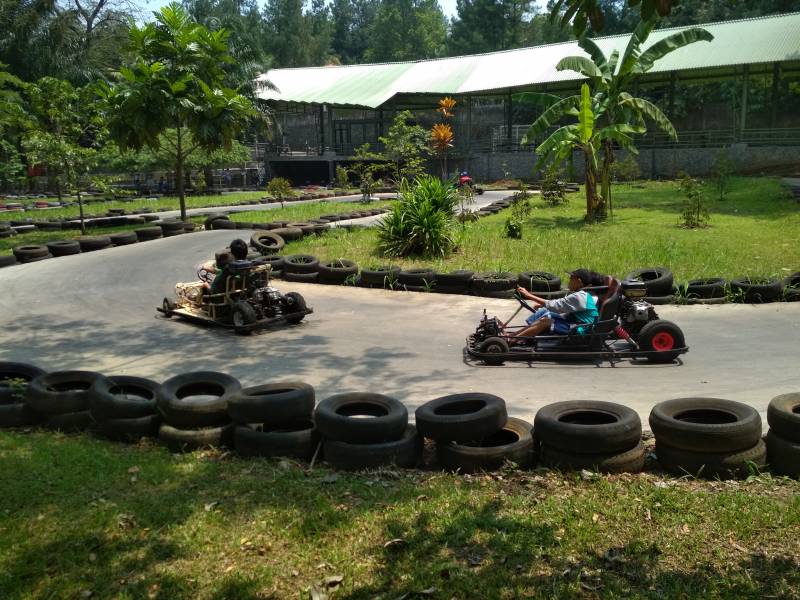 Gocar di Ski Waterpark Bogor foto via Gmap