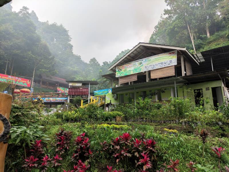 Warung Makan di Air Terjun Jumog Karanganyar