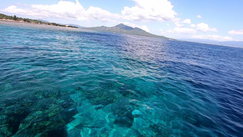 Taman Laut Bunaken Dengan Air yang jernih