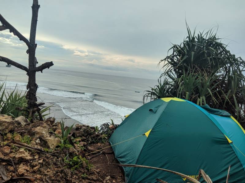 Camping di Pantai Watu Kodok Foto By Ryo Dananjaya 1