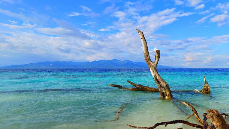 Pantai Liang Maluku