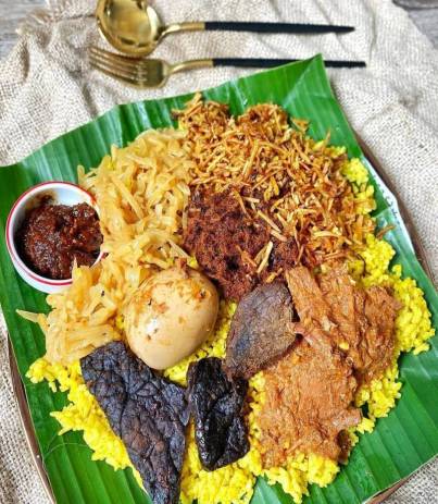 Nasi Kuning Riburane