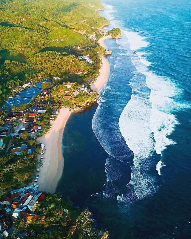 Cantiknya Pantai Sundak Yogya