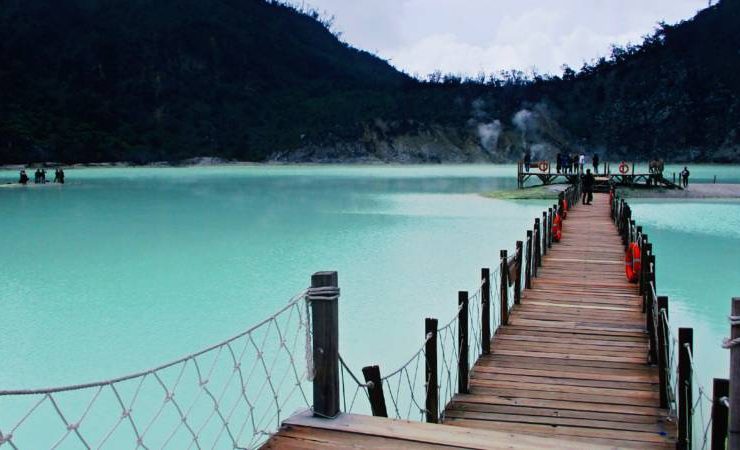 Jembatan Kawah Putih