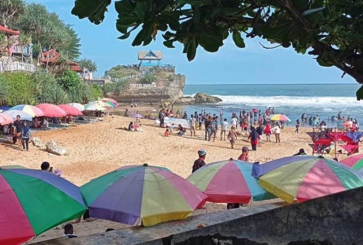 Pantai Kukup Yogyakarta