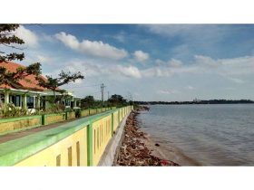 Pemandangan di Pantai Pungkruk by Gmap