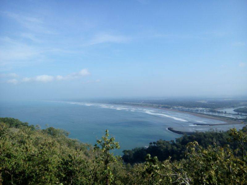 Pemandangan Pantai Ayah Logending by Gmap