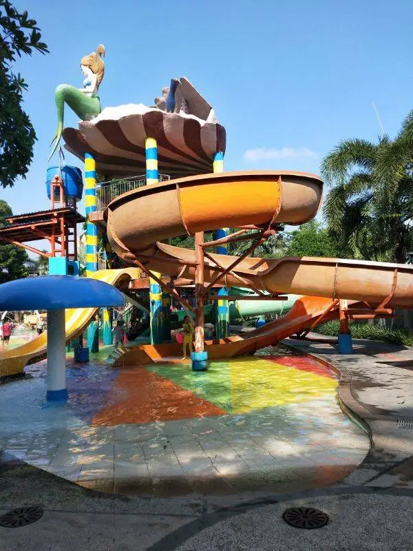 Wahana Bermain di Citra Garden Waterpark by Gmap.