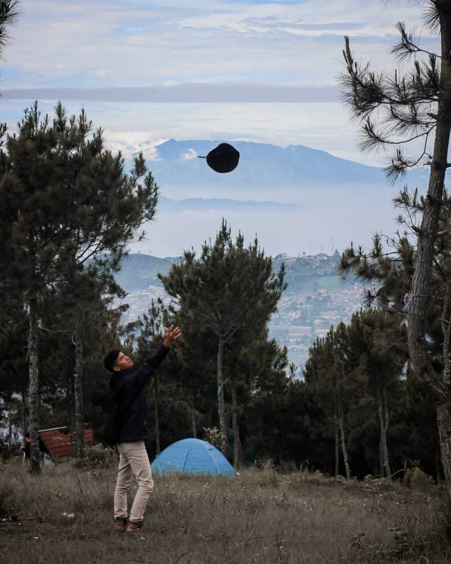 Gunung Putri Lembang By @uddo97