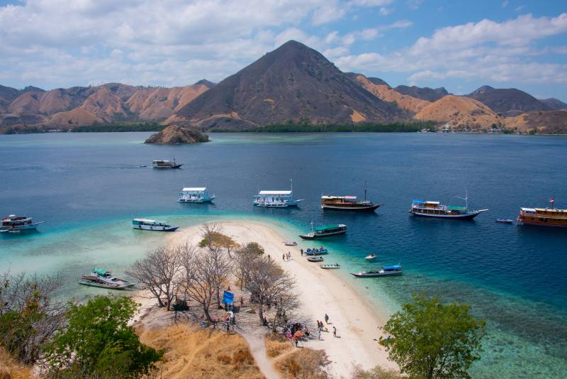 Keindahan Pulau Kelor Flores