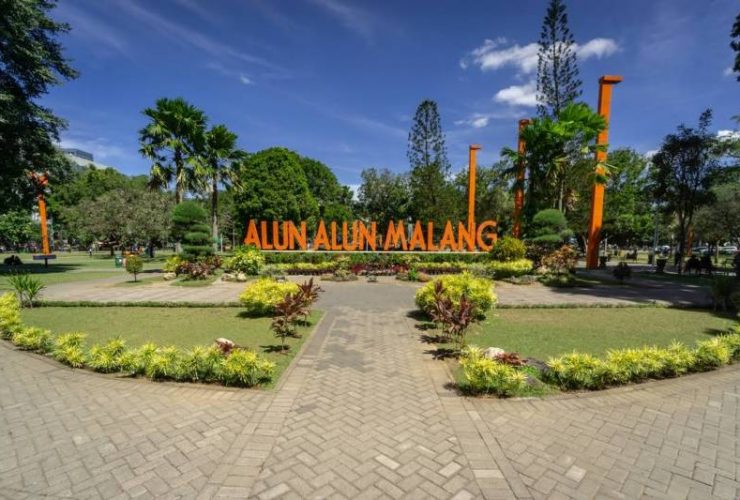 Tempat Wisata di Malang Alun alun malang