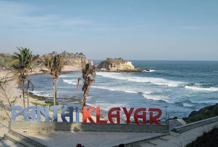 Pantai Klayar Pacitan