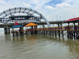 Jembatan Pantai Ria Kenjeran by @greencitysuroboyo