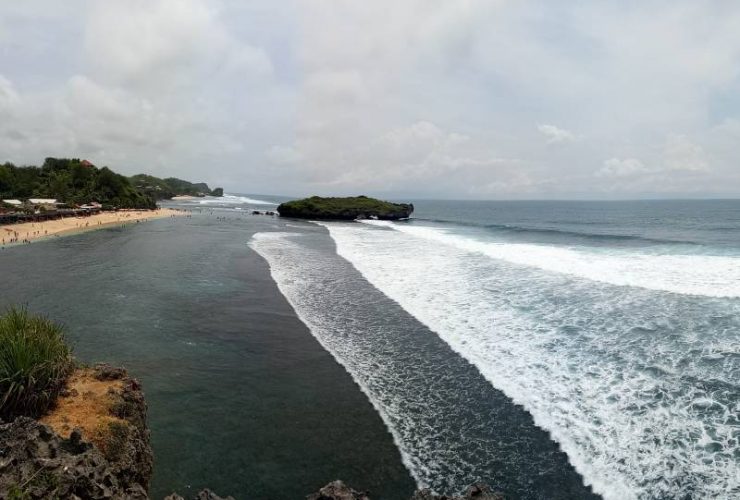 Pantai Sadranan Yogyakarta