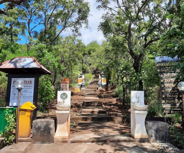 Pura Batu Kursi Pemuteran