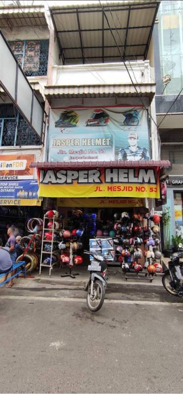 7. Jasper Helm