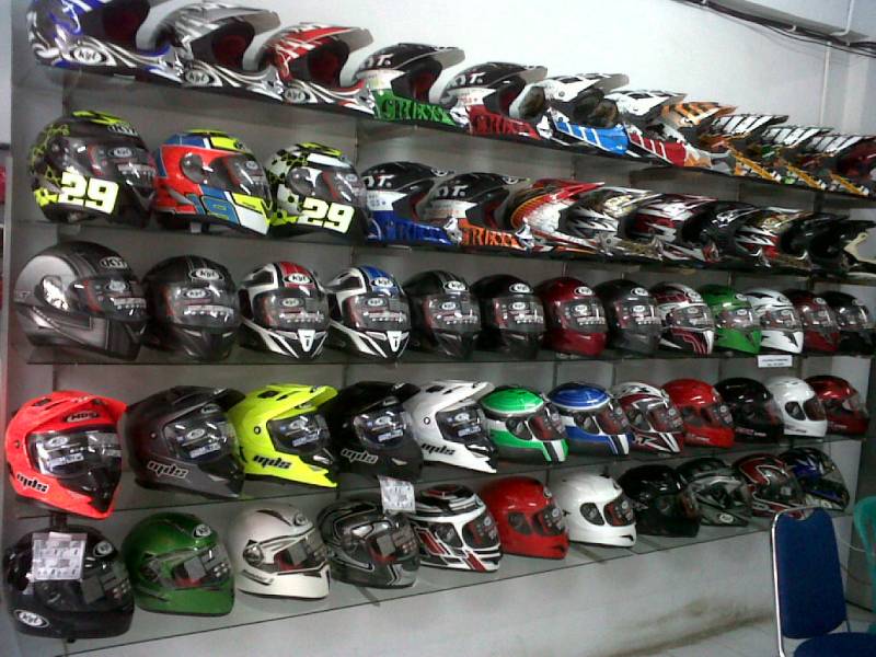 Toko Helm Banjarmasin