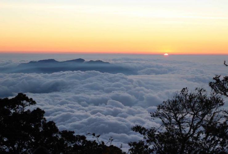 Lautan Awan Gunung Cikuray Foto By Septian Nugraha