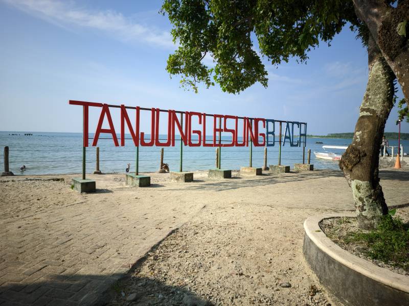 Pantai Tanjung Lesung