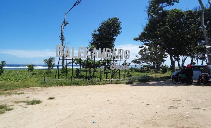 Pantai Balekambang Malang