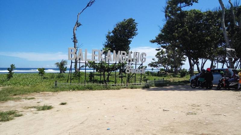 Pantai Balekambang Malang