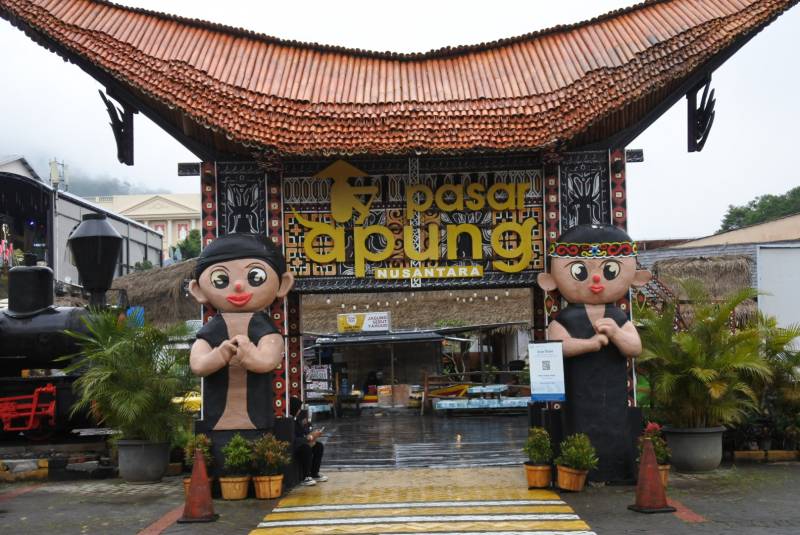 Pasar Apung Museum Angkut Malang