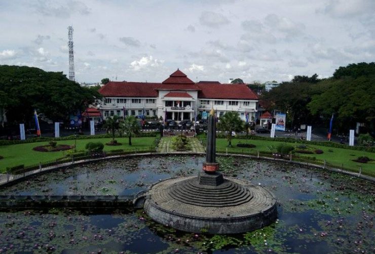 Alun Alun Tugu Malang