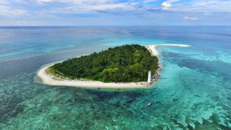 Pulau Lanjukang Makassar