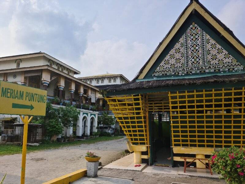 Meriam Puntung Istana Maimun