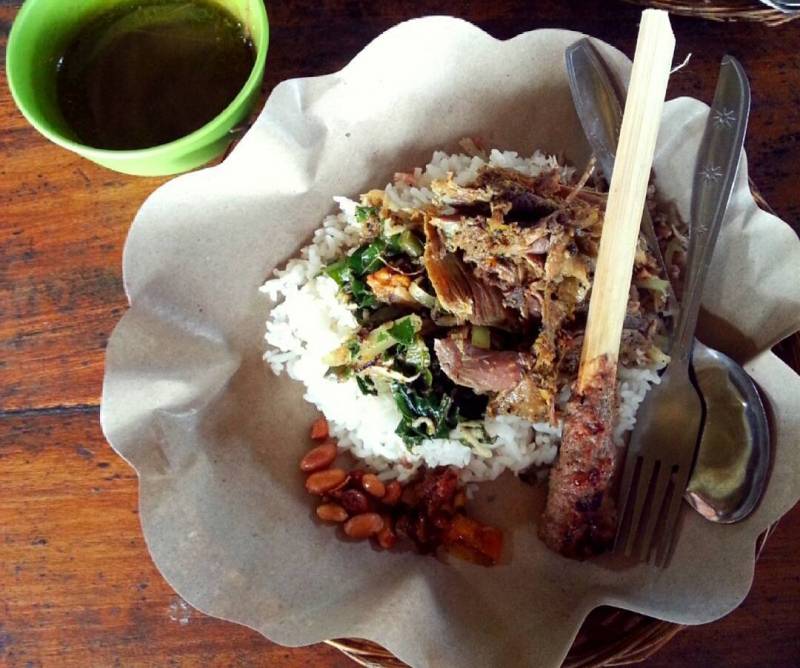 lawar kuwir kuliner bali